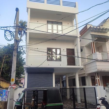 Alam Homestay Kochi Eksteriør bilde